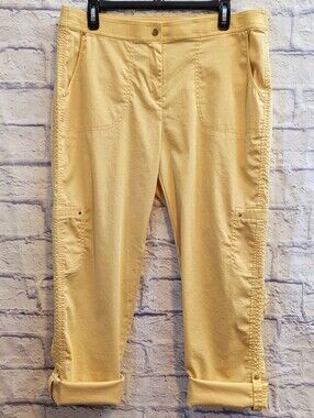 Chico's Zenergy Cropped Cargo Pants in Soft Yellow - Size 12 (Chicos Sz 2)